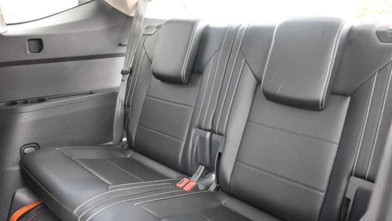 Used 2021 Volkswagen Atlas SE FWD image 17