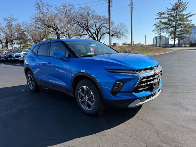 Used 2025 Chevrolet Blazer LT image 9