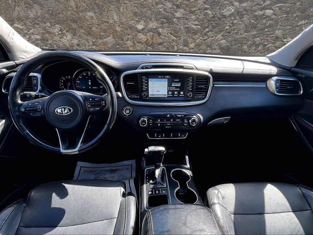 Used 2016 Kia Sorento SX image 14