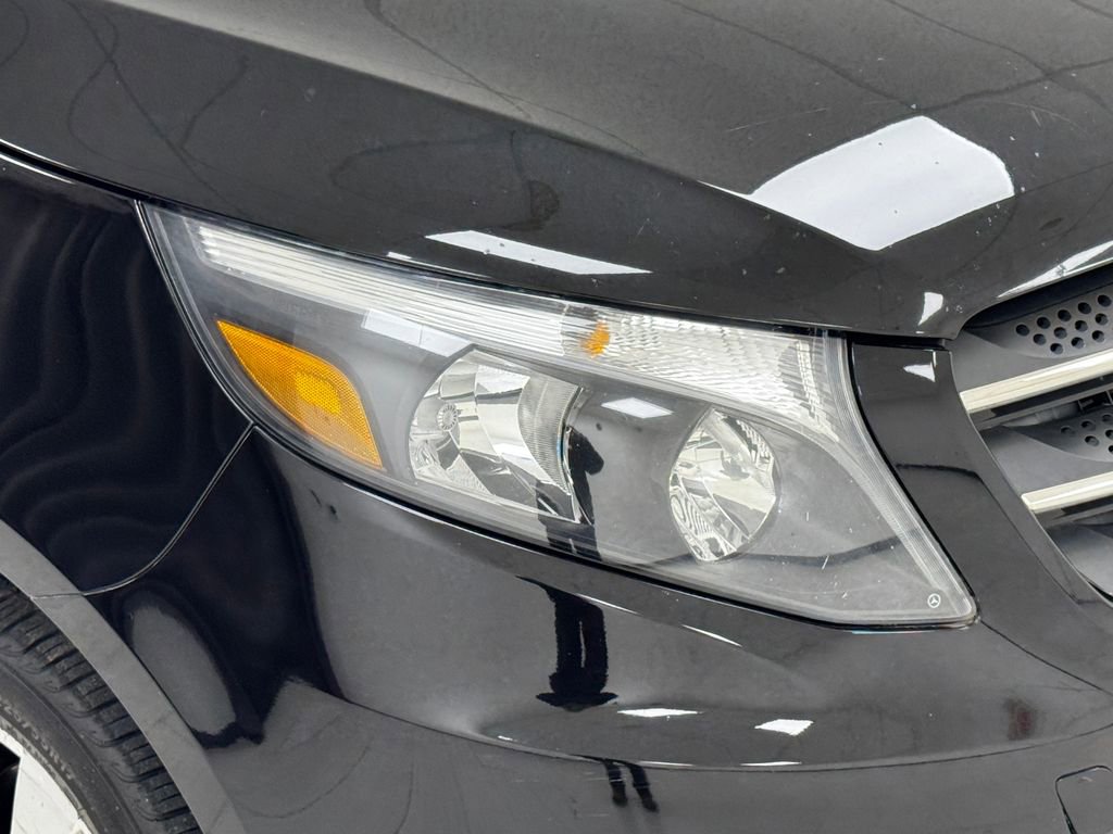 Used 2018 Mercedes-Benz Metris Passenger image 32