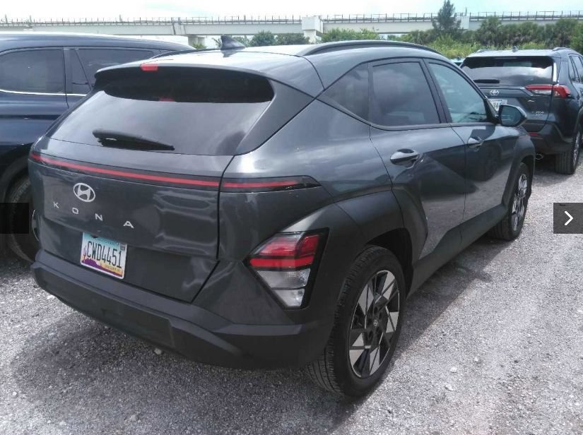 Used 2025 Hyundai Kona SEL FWD image 3