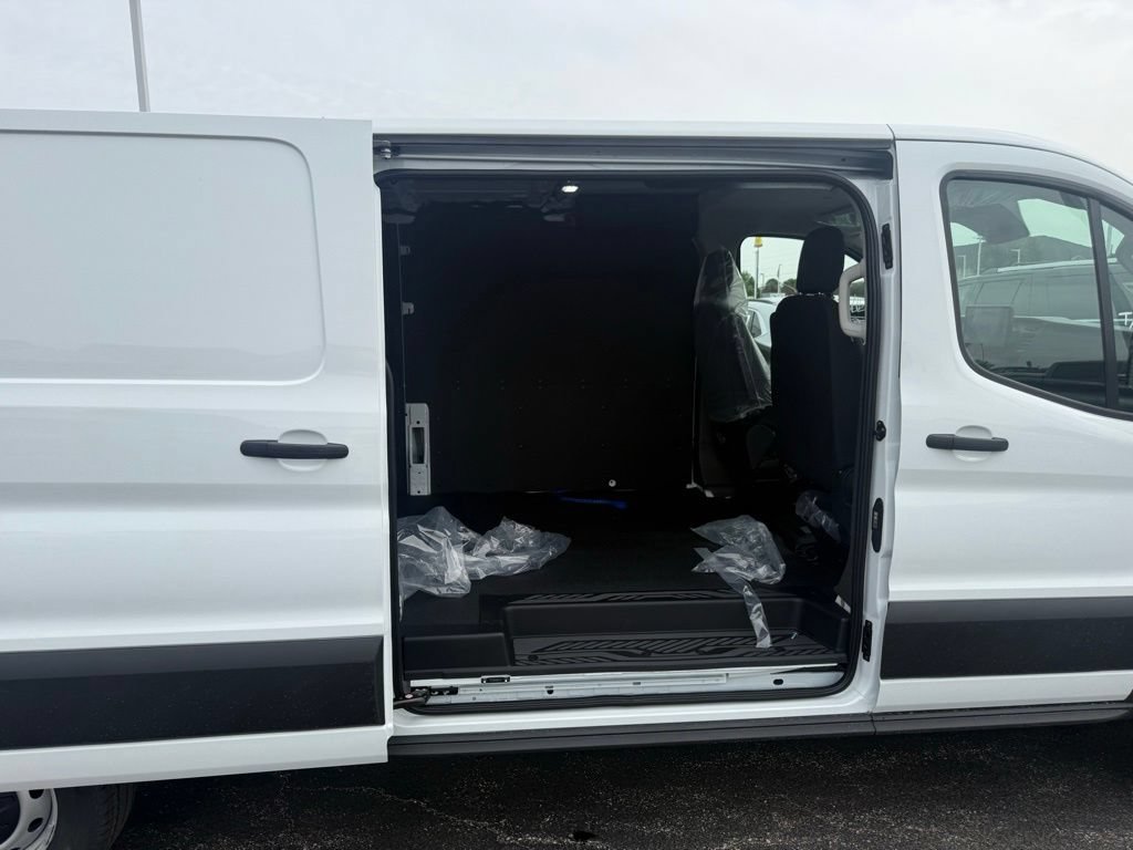 New 2026 Ford Transit 250 Low Roof w/ Load Area Protection Package RWD image 50