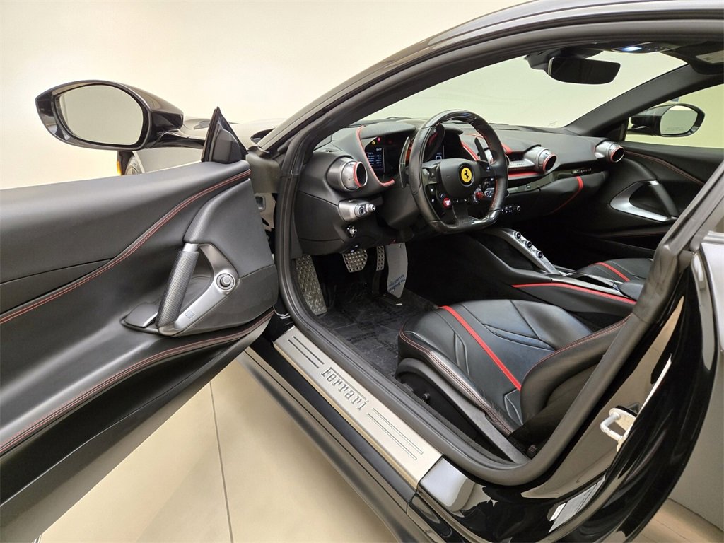 Used 2020 Ferrari 812 Superfast image 17