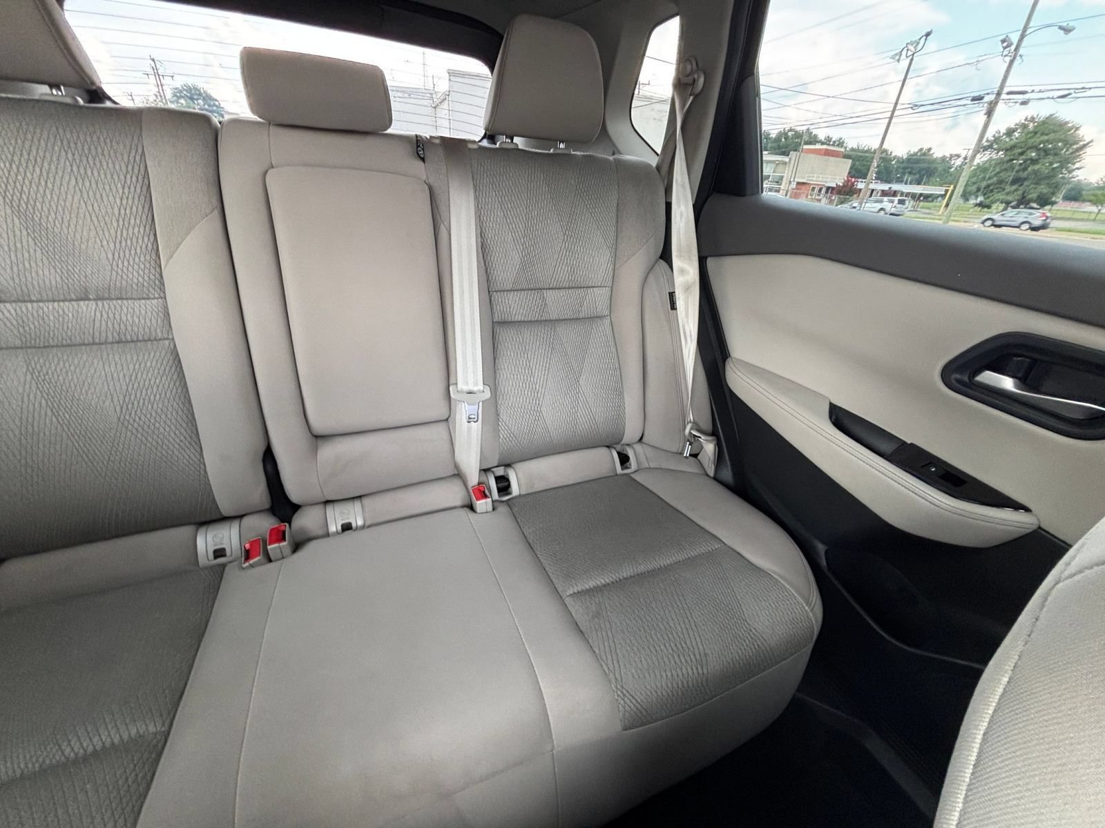 Used 2025 Nissan Rogue SV AWD/4WD image 35