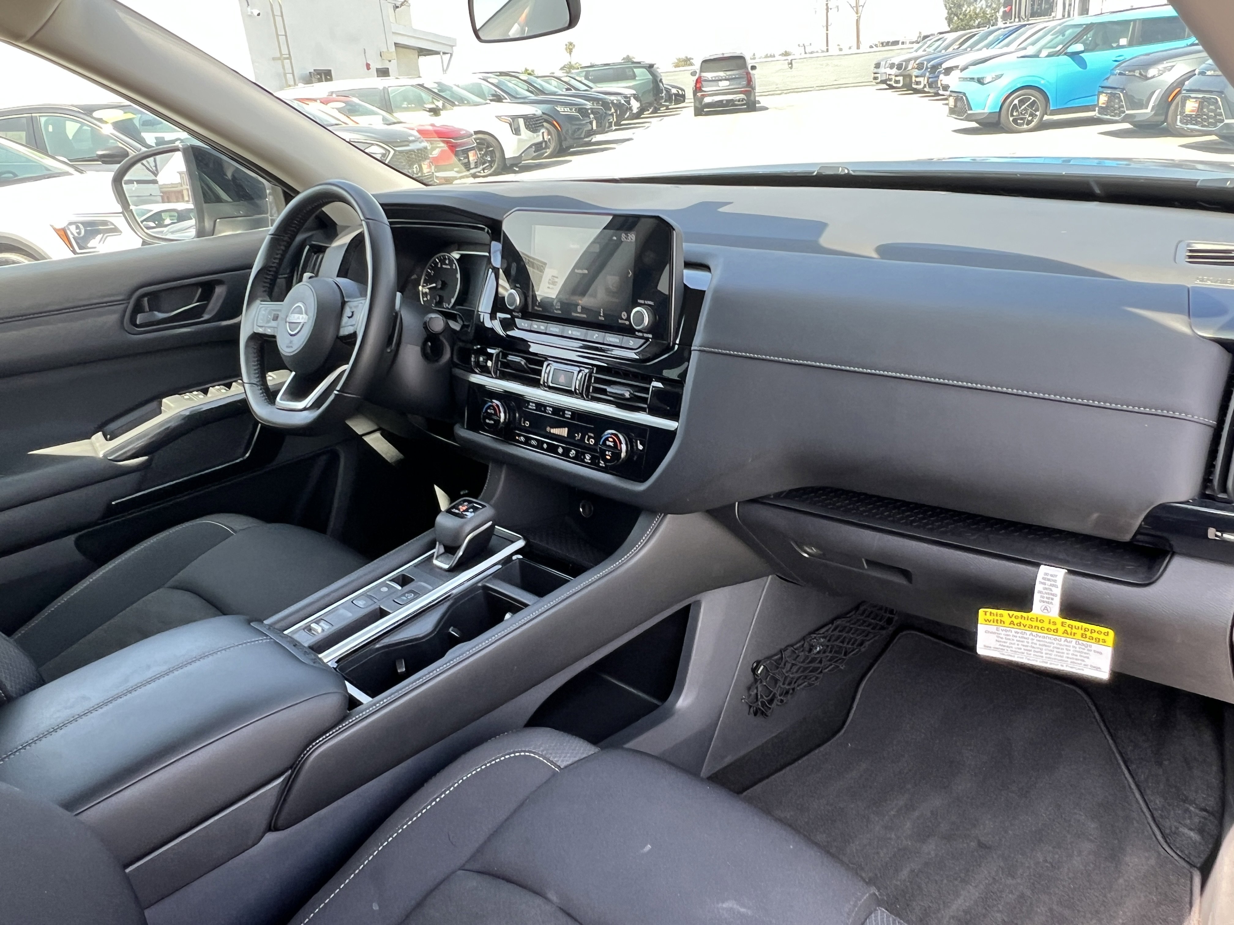 Used 2025 Nissan Pathfinder SV w/ Cargo Package image 16