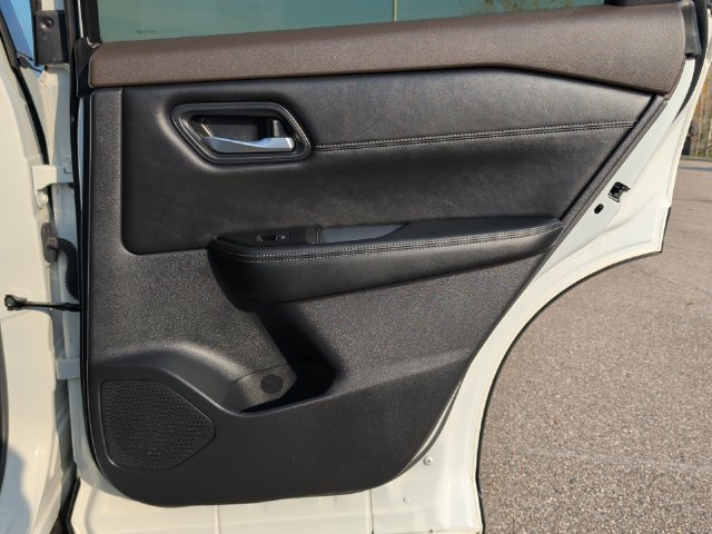 Certified 2023 Nissan Rogue SL AWD/4WD image 30