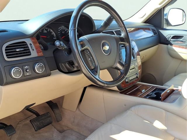 Used 2008 Chevrolet Suburban LTZ w/ LTZ Preferred Equipment Group image 5