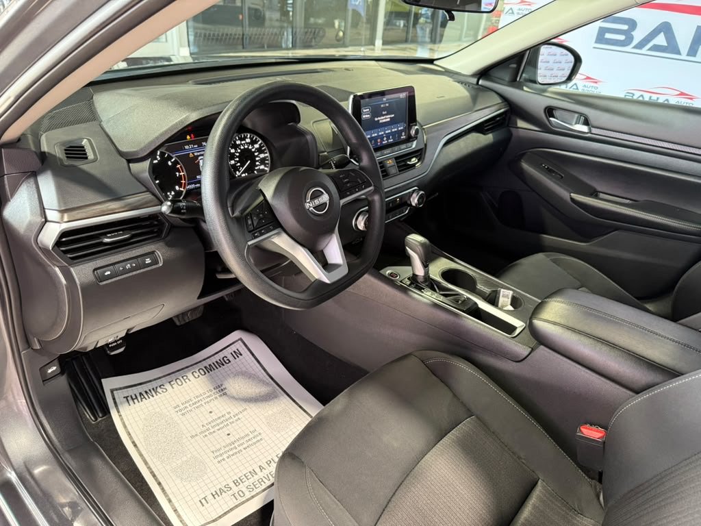 Used 2025 Nissan Altima 2.5 SV FWD image 28