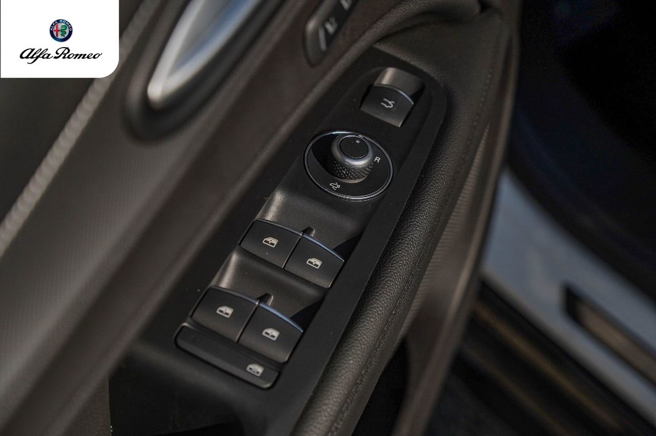 New 2025 Alfa Romeo Stelvio Sprint w/ Veloce Package image 19