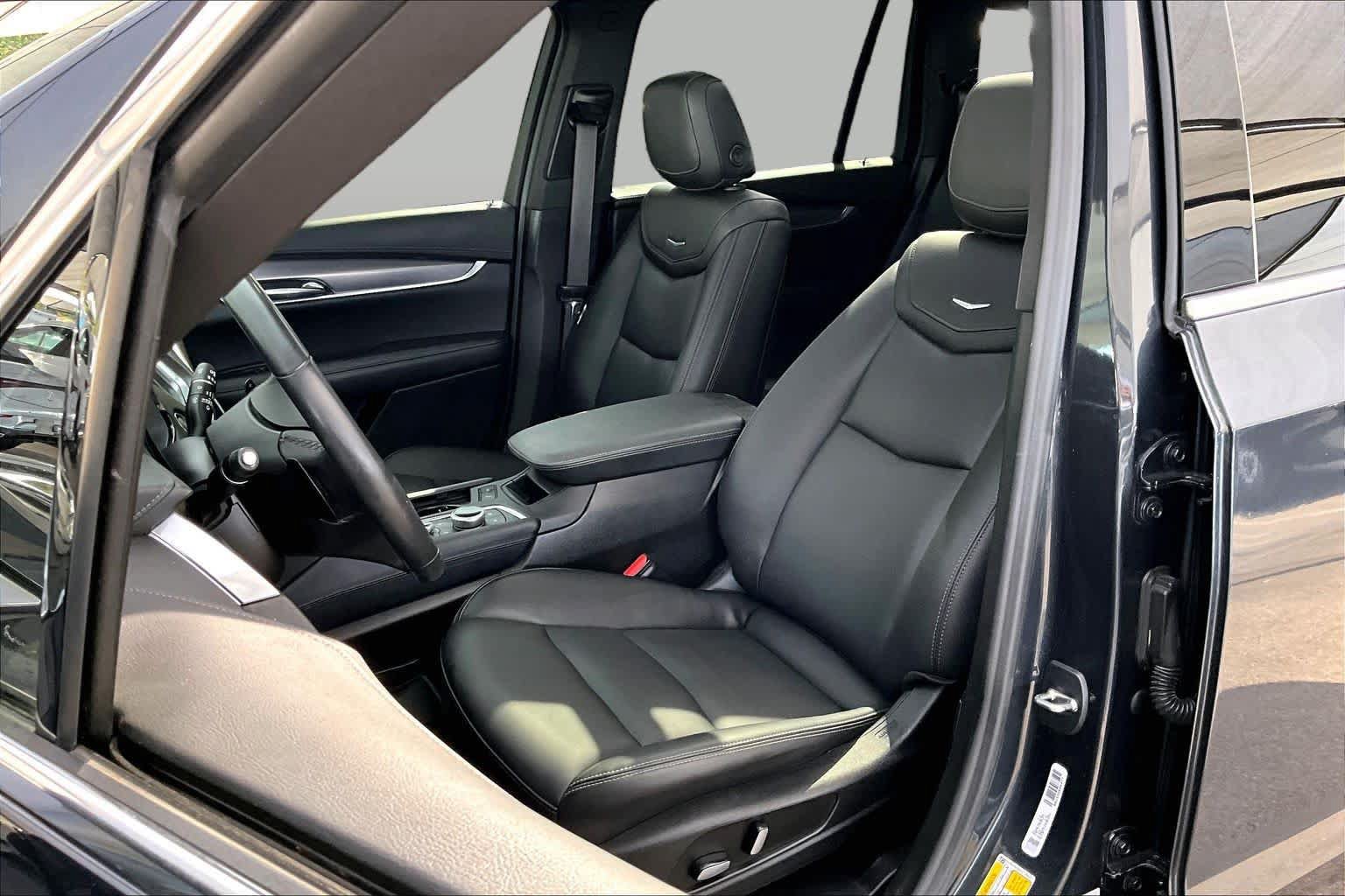 Used 2023 Cadillac XT6 Luxury FWD image 8