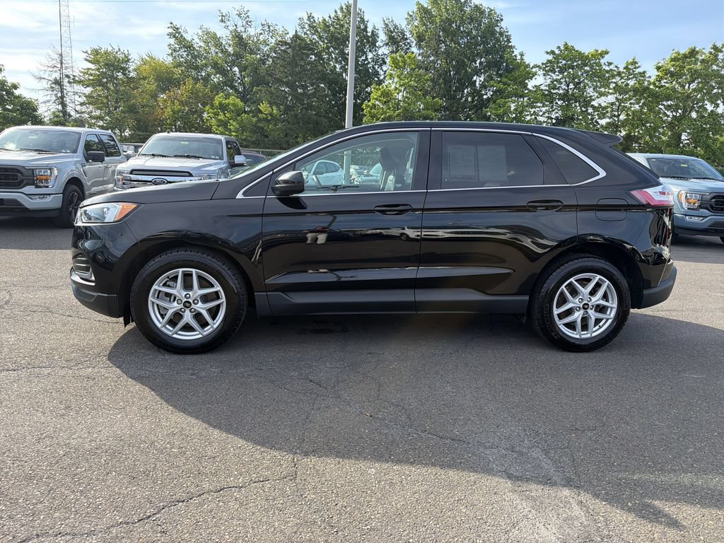 Used 2024 Ford Edge SEL w/ Convenience Package AWD/4WD image 2
