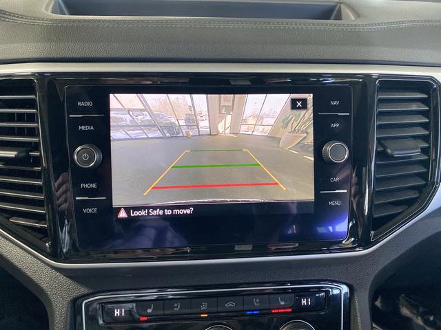 Used 2022 Volkswagen Atlas SEL Premium image 11