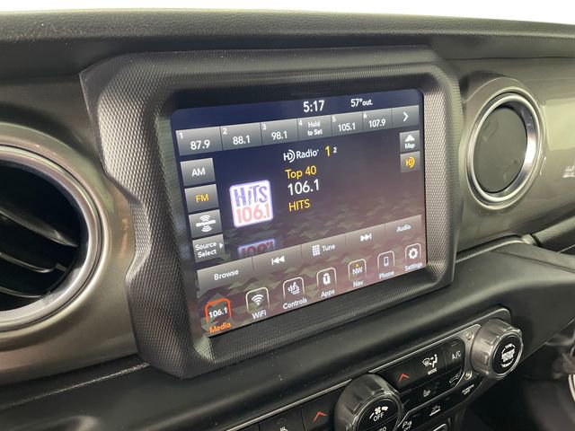 Used 2020 Jeep Gladiator Overland AWD/4WD image 7
