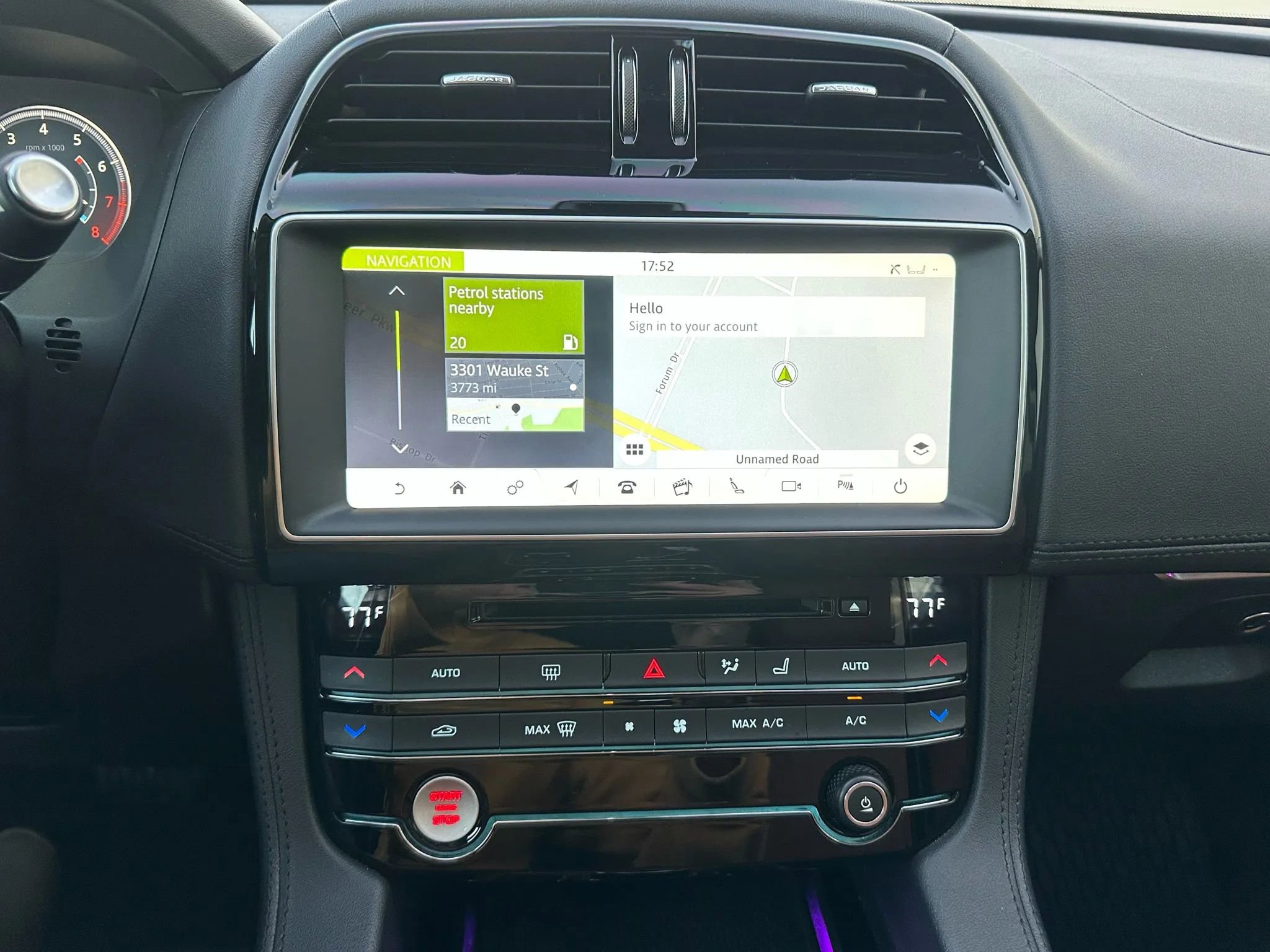 Used 2018 Jaguar F-PACE Portfolio image 43