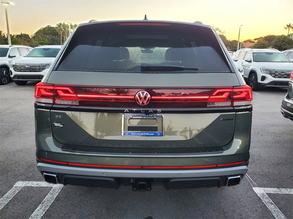 New 2026 Volkswagen Atlas Peak Edition image 4