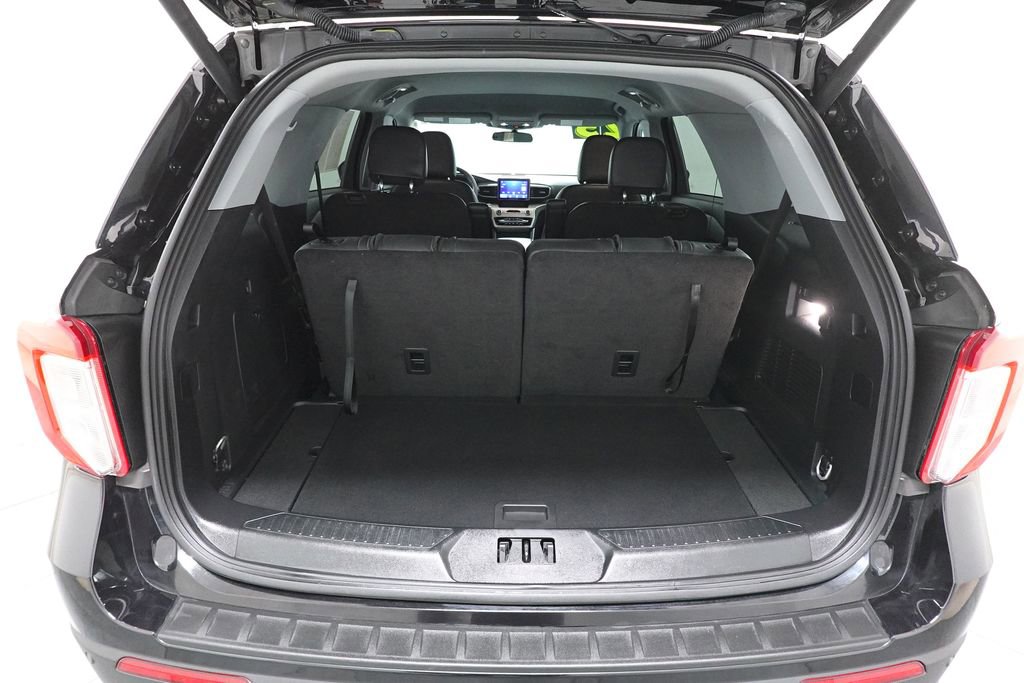 Certified 2023 Ford Explorer XLT w/ Equipment Group 202A image 27