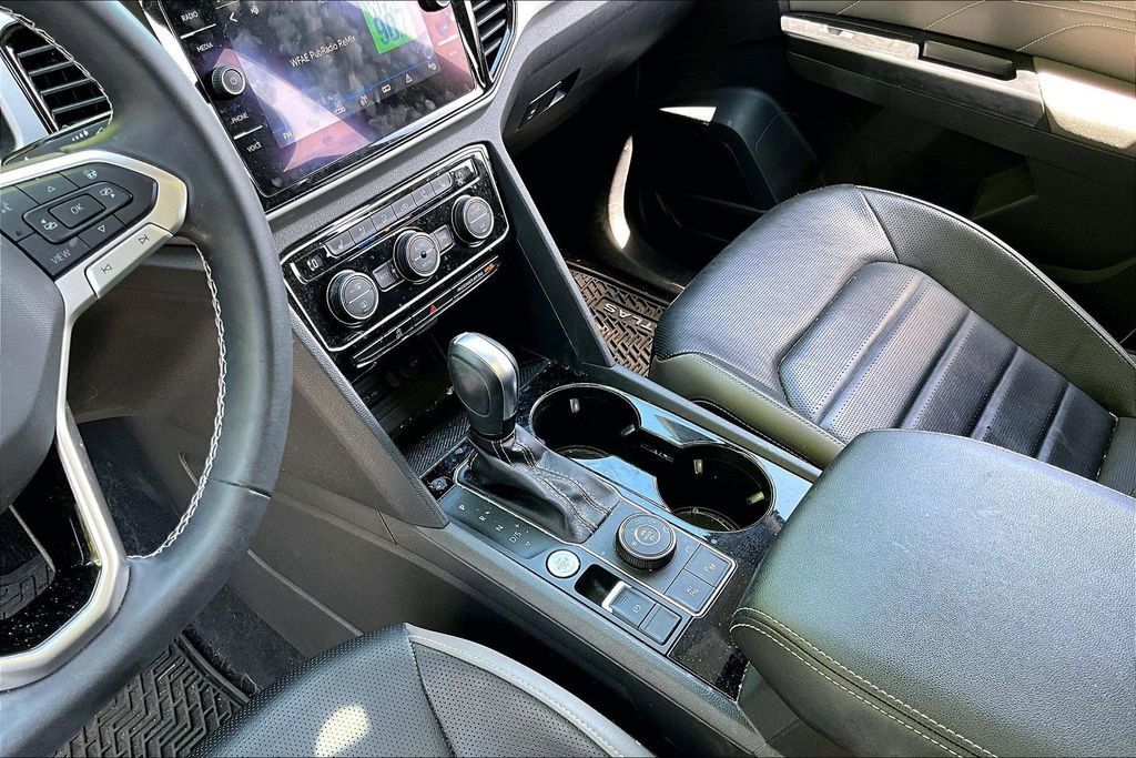 Used 2021 Volkswagen Atlas SEL Premium image 13