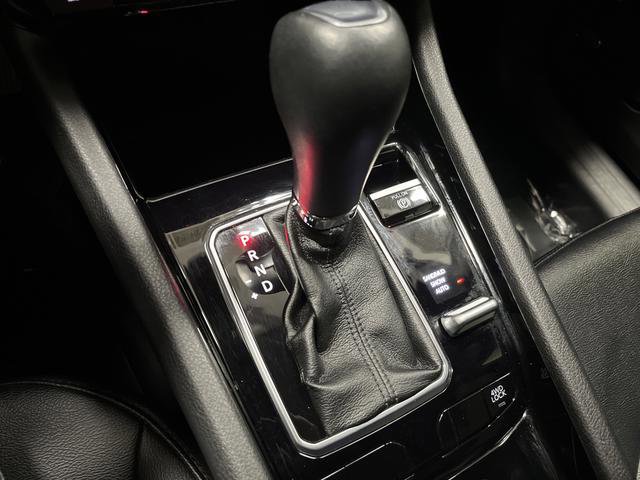 Used 2024 Jeep Compass Limited w/ High Altitude Package image 21