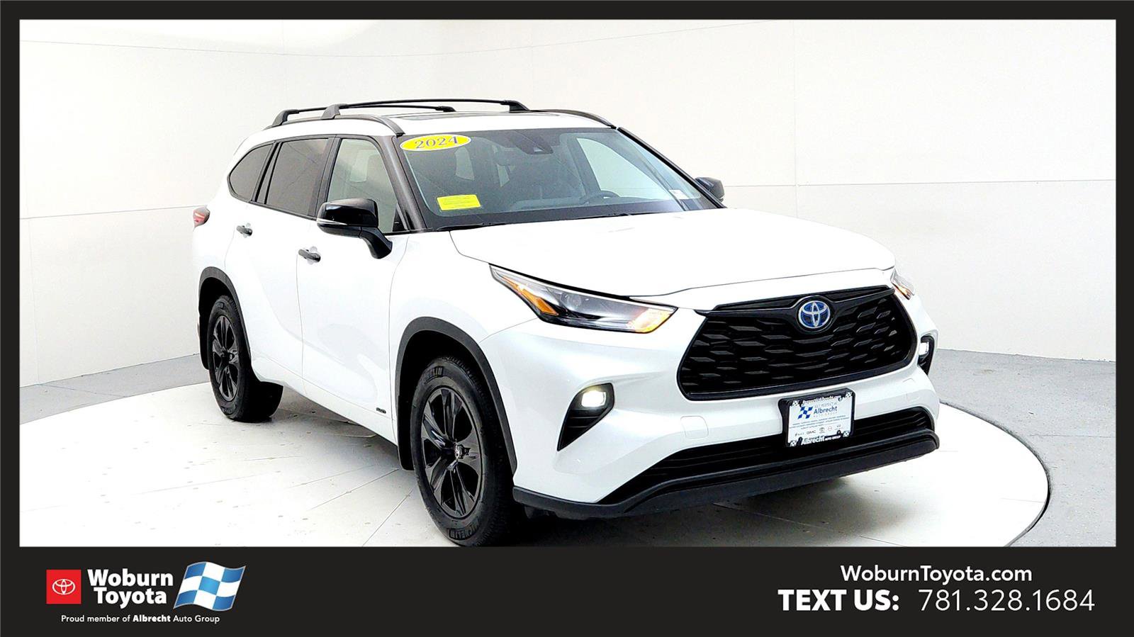 Certified 2024 Toyota Highlander XLE image 1