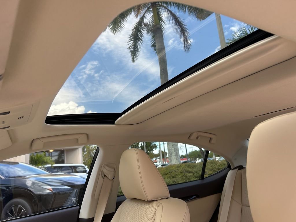 Used 2018 Lexus ES 350 w/ Premier Package image 14