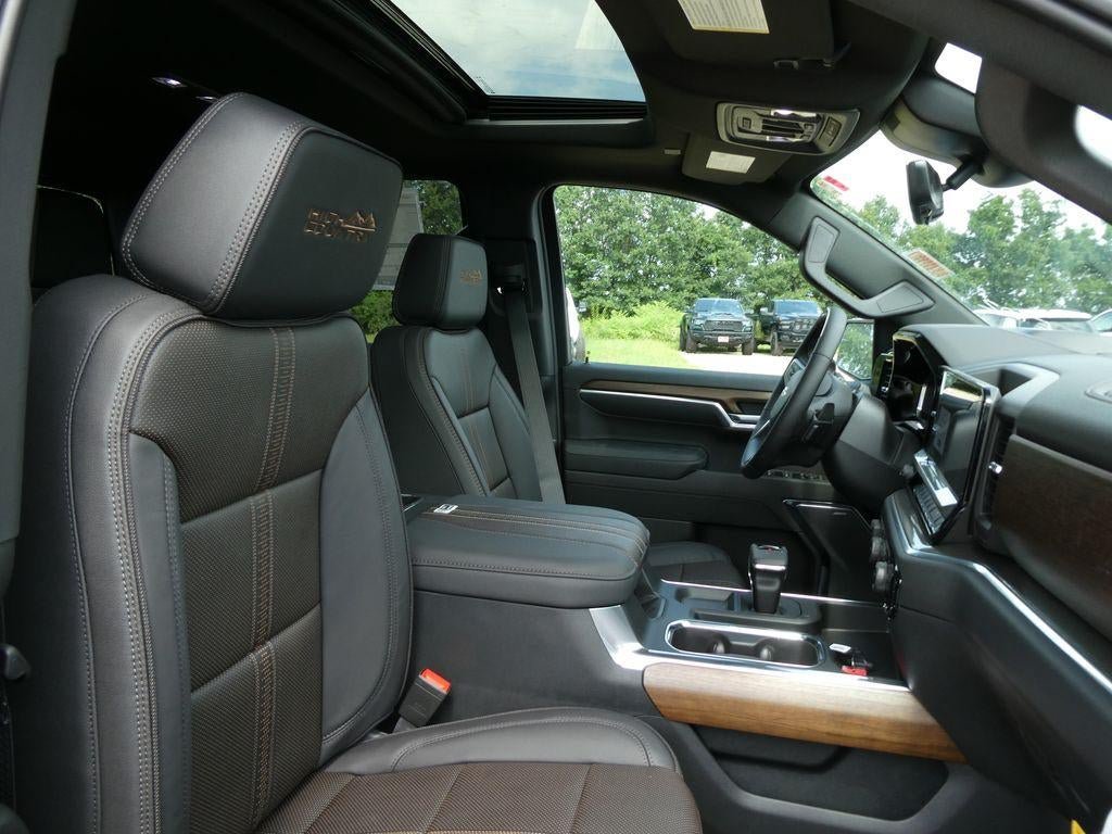 New 2026 Chevrolet Silverado 1500 High Country AWD/4WD image 11