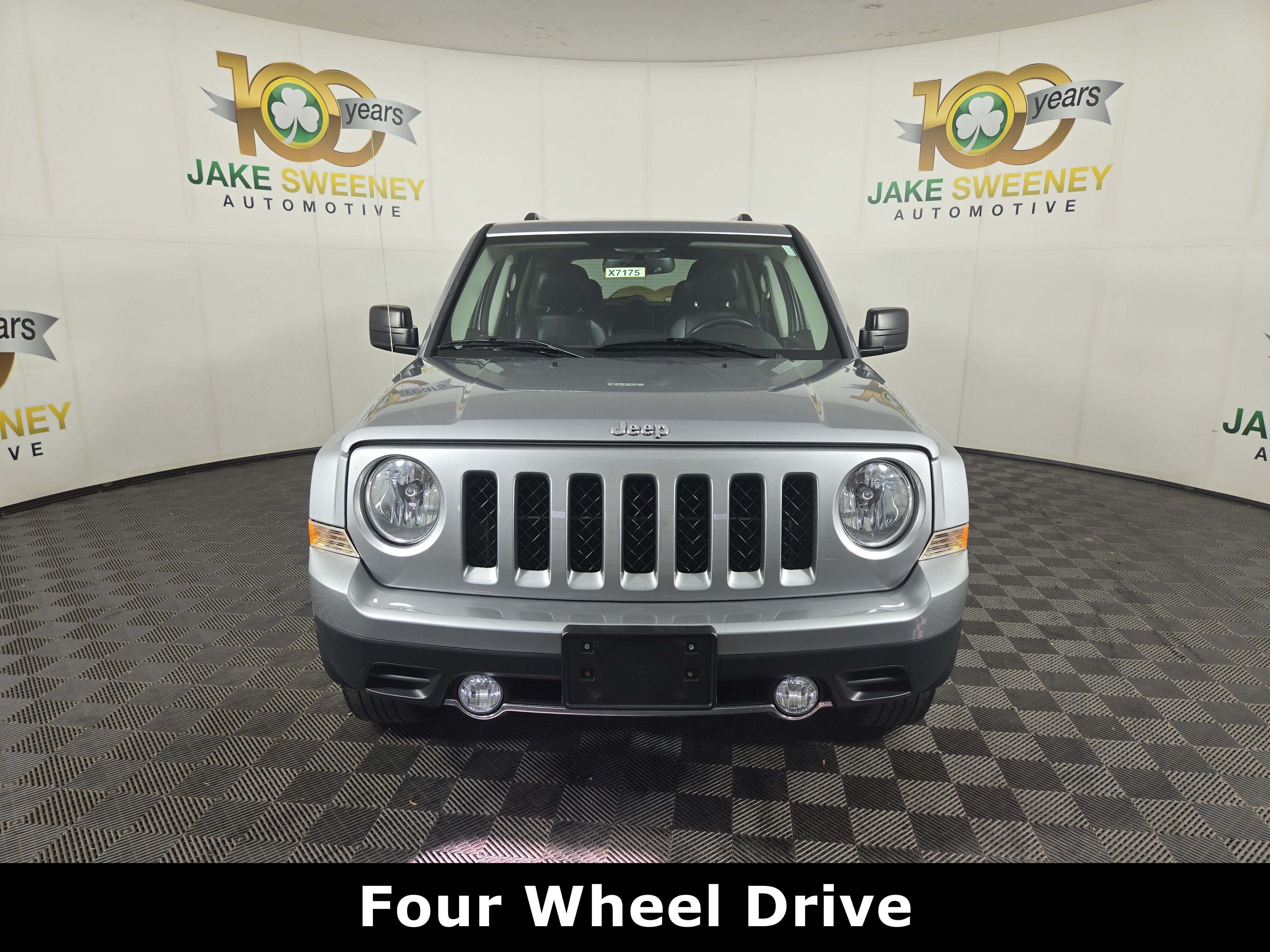 Used 2017 Jeep Patriot High Altitude AWD/4WD image 3