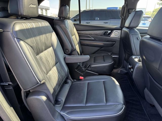 Used 2025 Buick Enclave Avenir w/ Super Cruise Package image 8