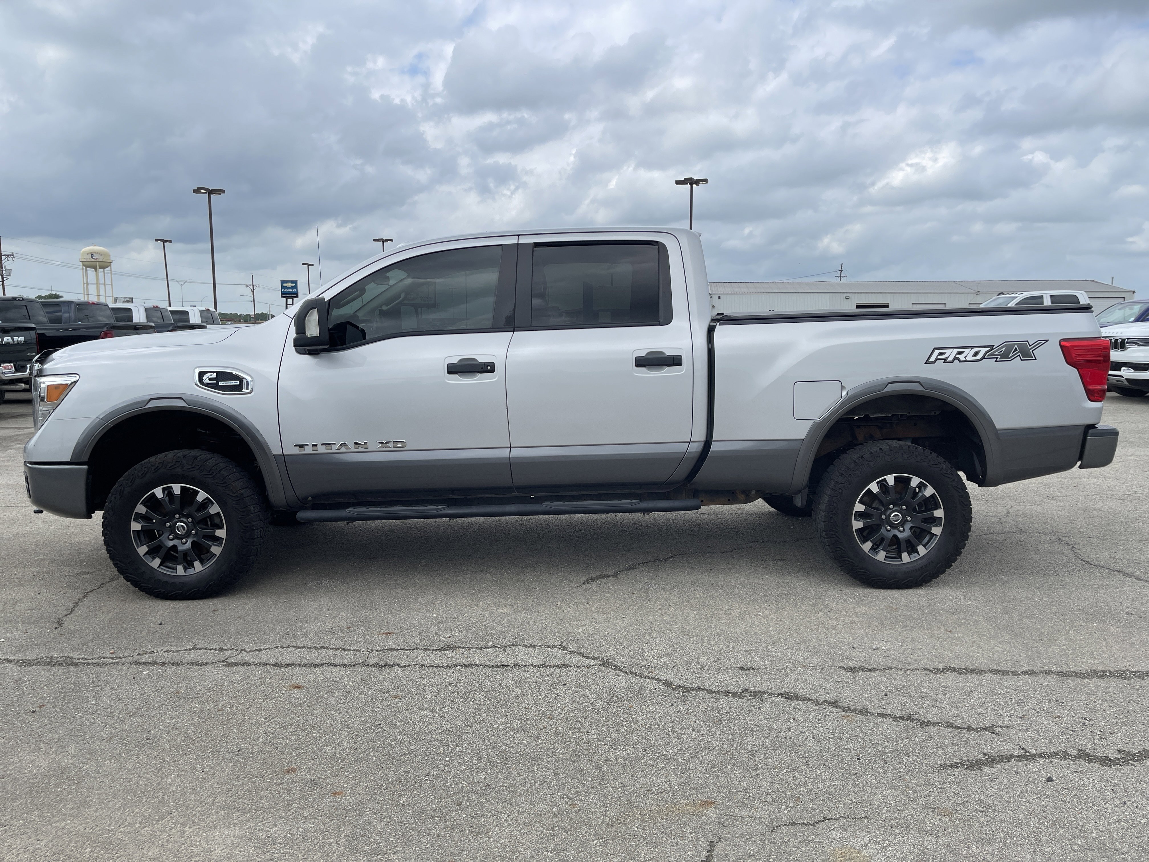 Used 2019 Nissan Titan PRO-4X AWD/4WD image 7