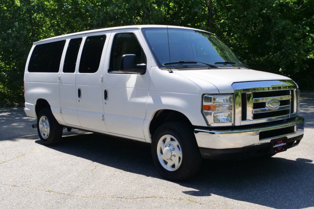 Used 2014 Ford E-350 and Econoline 350 XLT RWD image 4