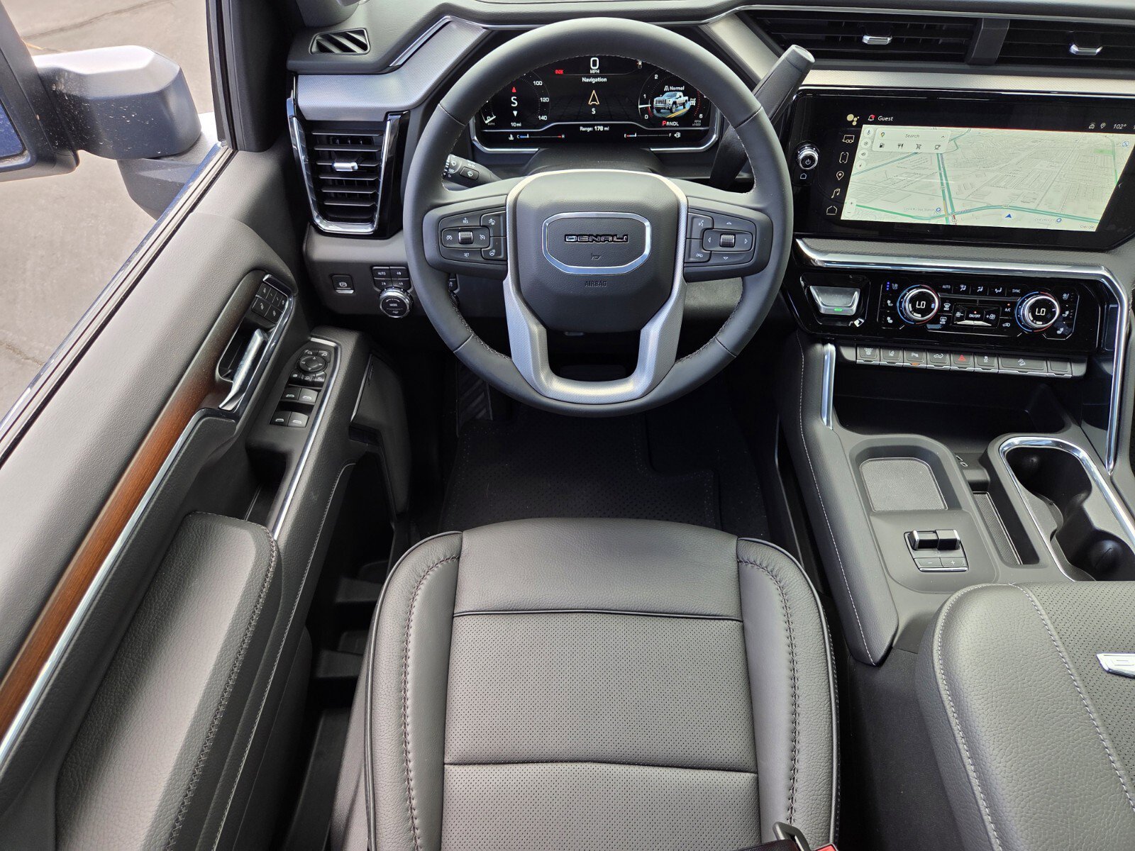 New 2025 GMC Sierra 2500 Denali w/ Denali Reserve Package image 9