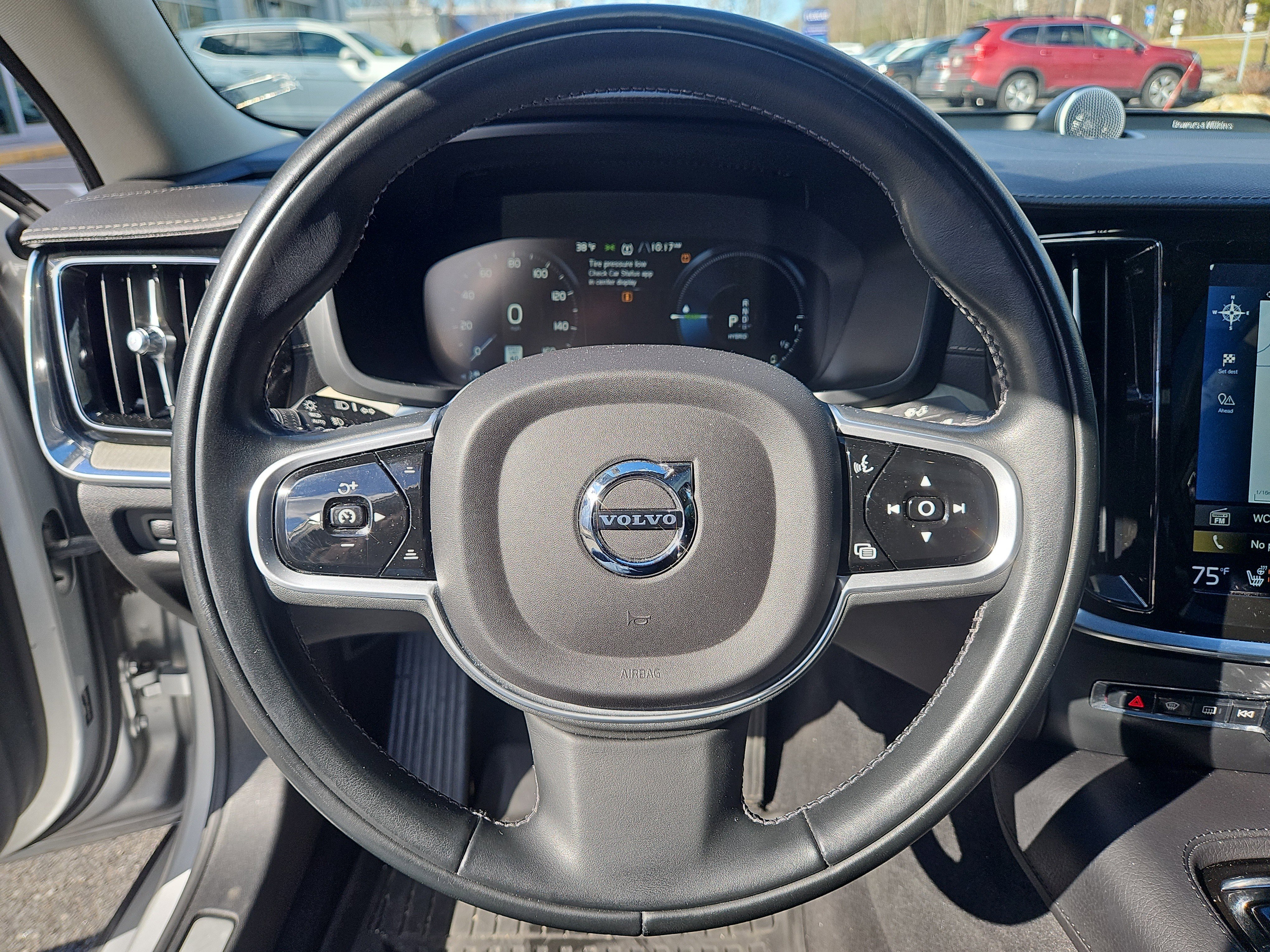 Used 2022 Volvo S60 T8 Inscription image 23