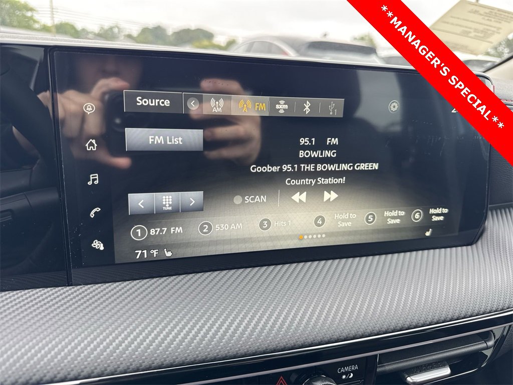 New 2025 Nissan Kicks SR w/ SR Premium Package image 16