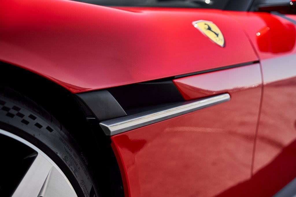 Used 2025 Ferrari 12Cilindri image 9