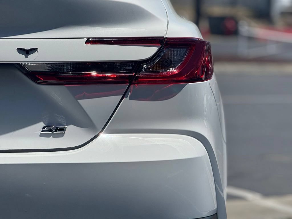 Certified 2025 Toyota Camry SE FWD image 15