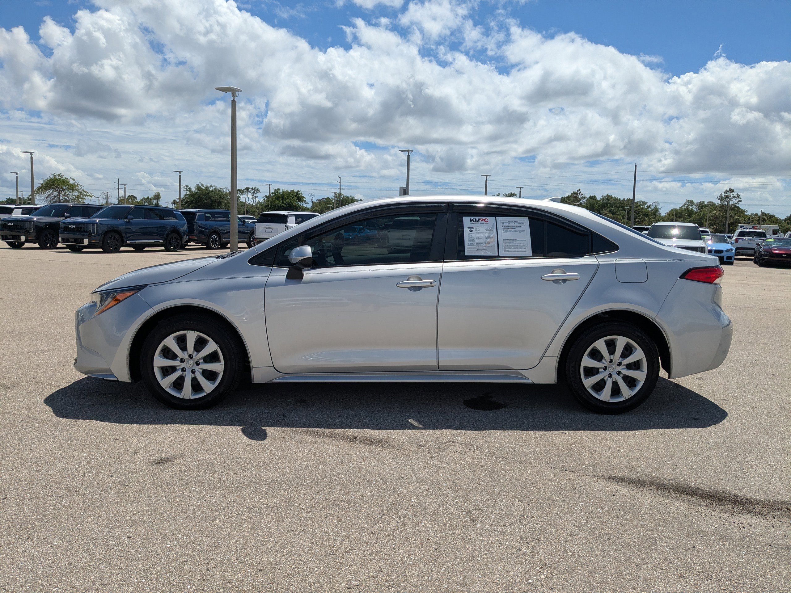Used 2023 Toyota Corolla LE image 7