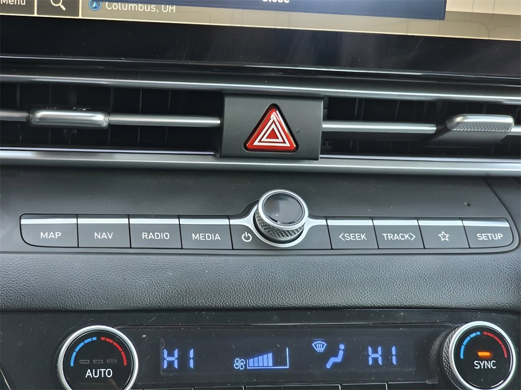 Certified 2025 Hyundai Elantra Limited image 34