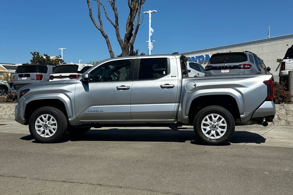 Used 2024 Toyota Tacoma SR5 w/ SR5 Upgrade Package image 7