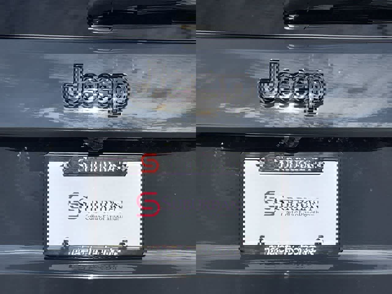 Used 2017 Jeep Grand Cherokee Altitude image 39