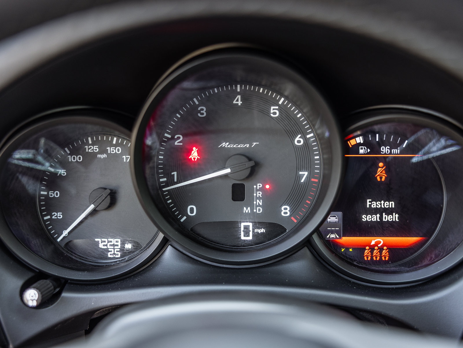 Certified 2026 Porsche Macan Turbo AWD/4WD image 26