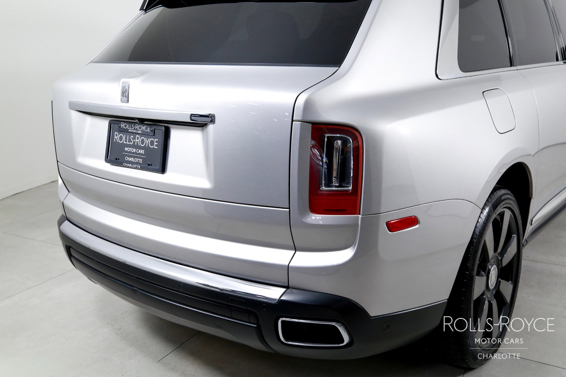 Used 2021 Rolls-Royce Cullinan image 46