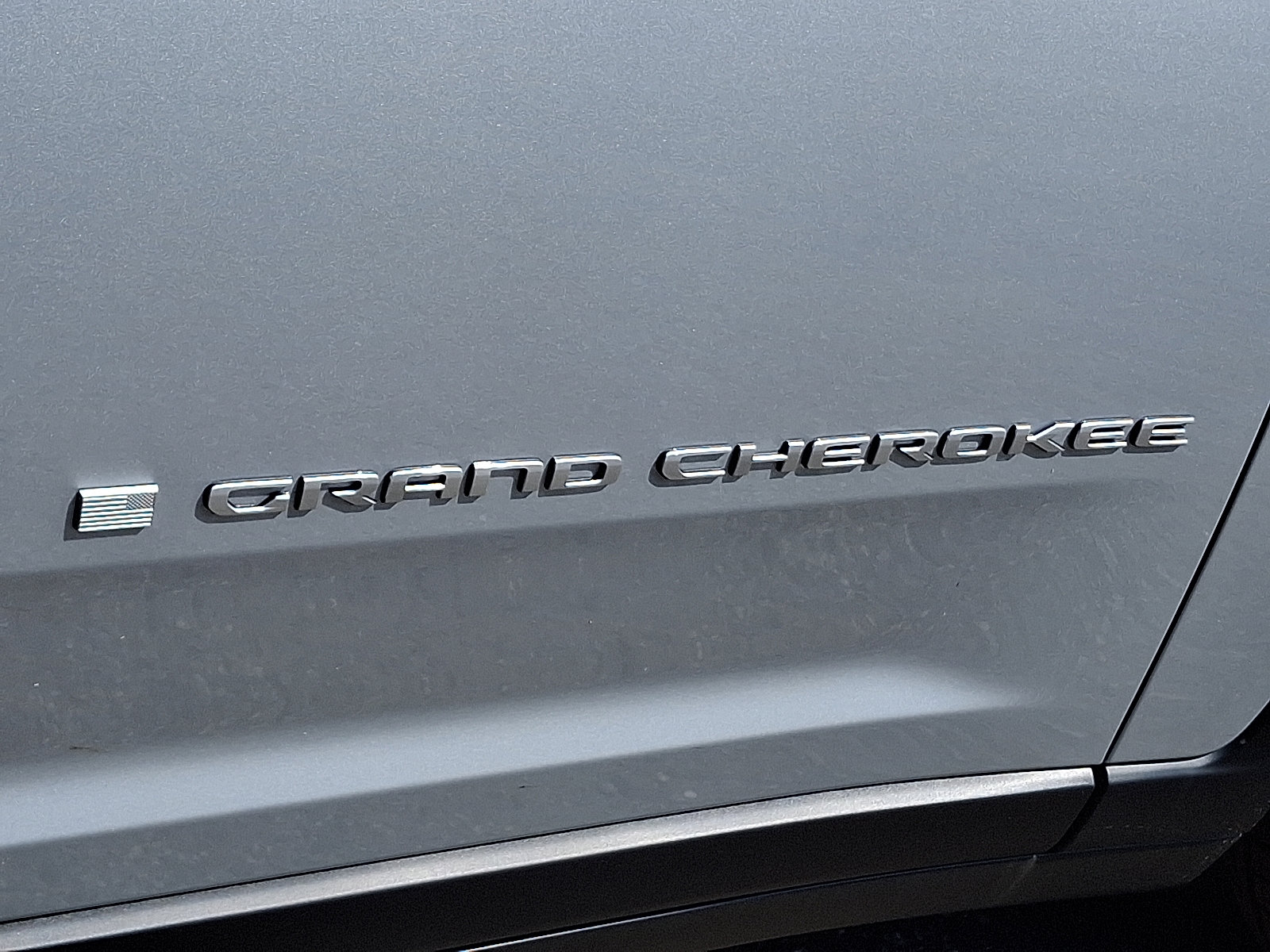 New 2025 Jeep Grand Cherokee Laredo X w/ Luxury Tech Group I image 14