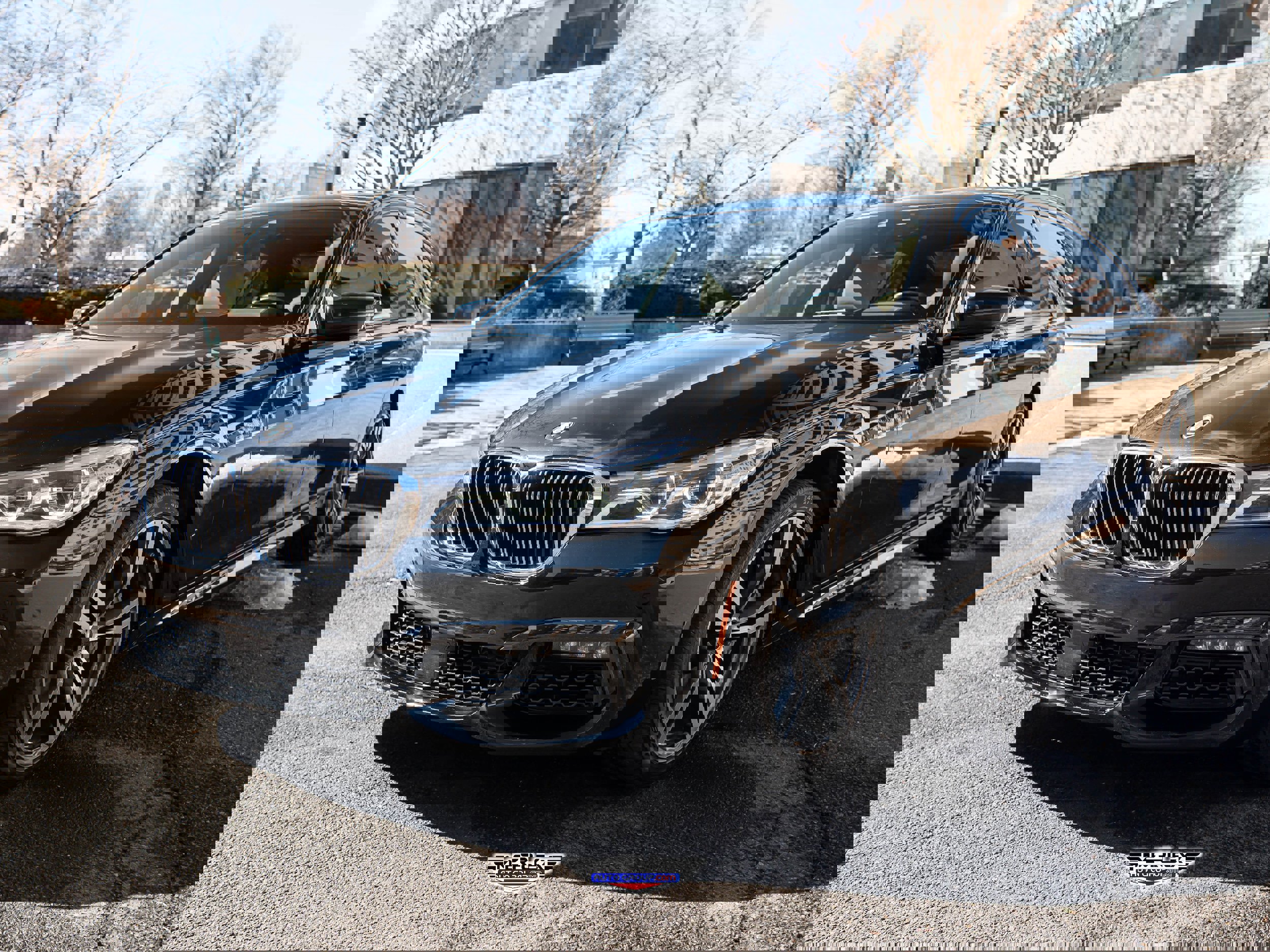 Used 2017 BMW 750i RWD image 3