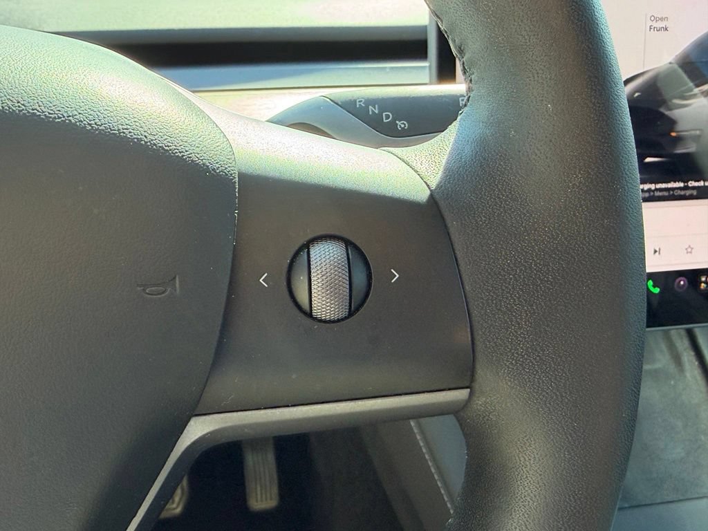 Used 2023 Tesla Model Y Long Range AWD/4WD image 22