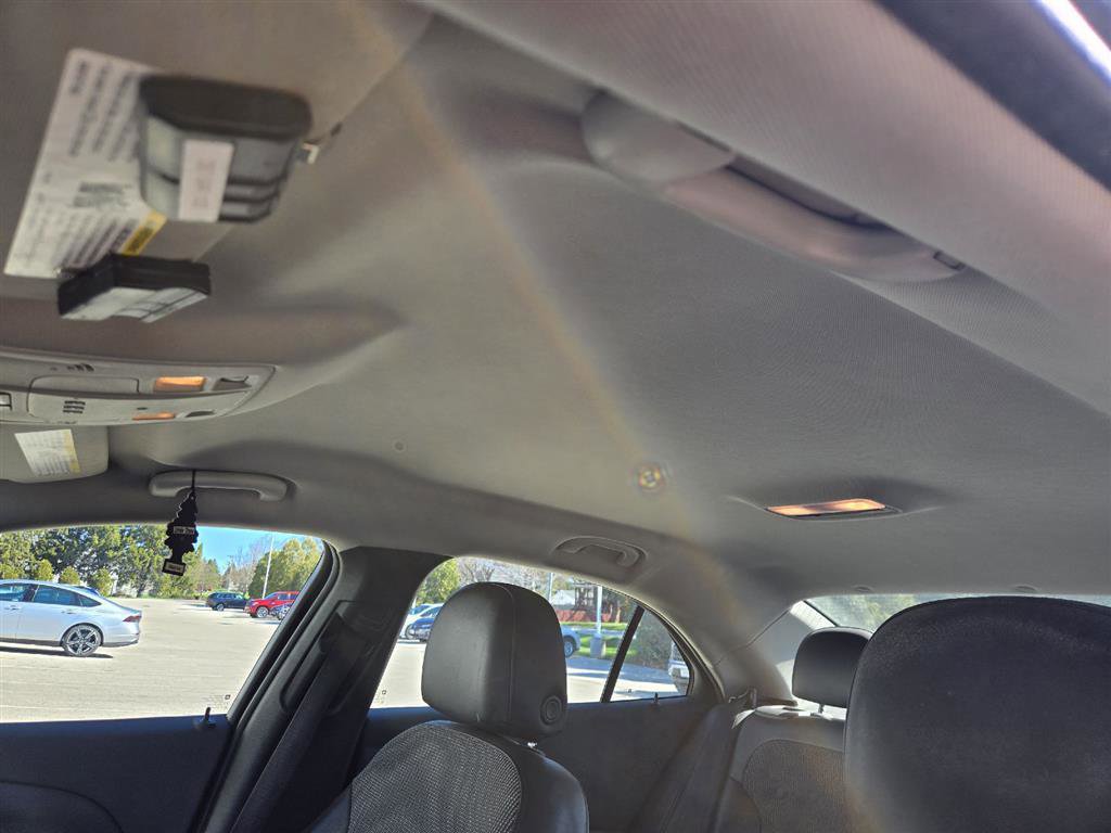 Used 2015 Chevrolet Malibu LT w/ Power Convenience Package FWD image 10