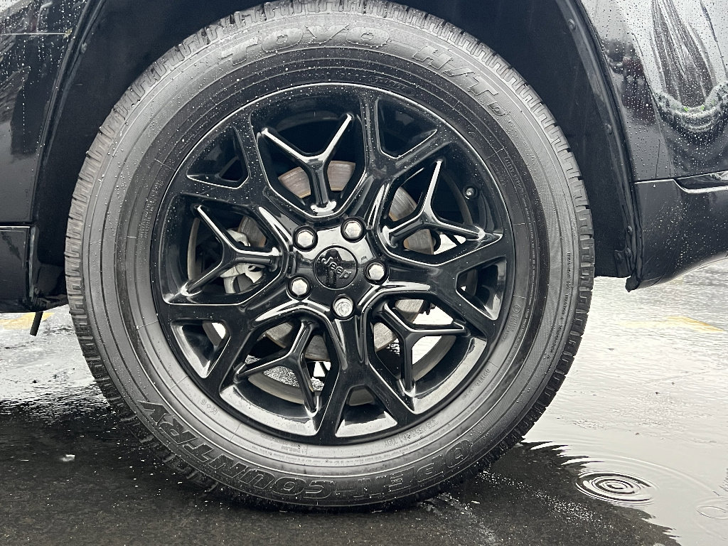 Used 2021 Jeep Grand Cherokee Limited X image 13