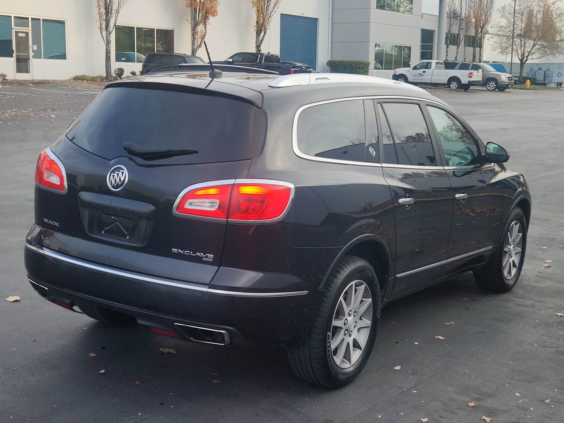 Used 2014 Buick Enclave Leather image 4