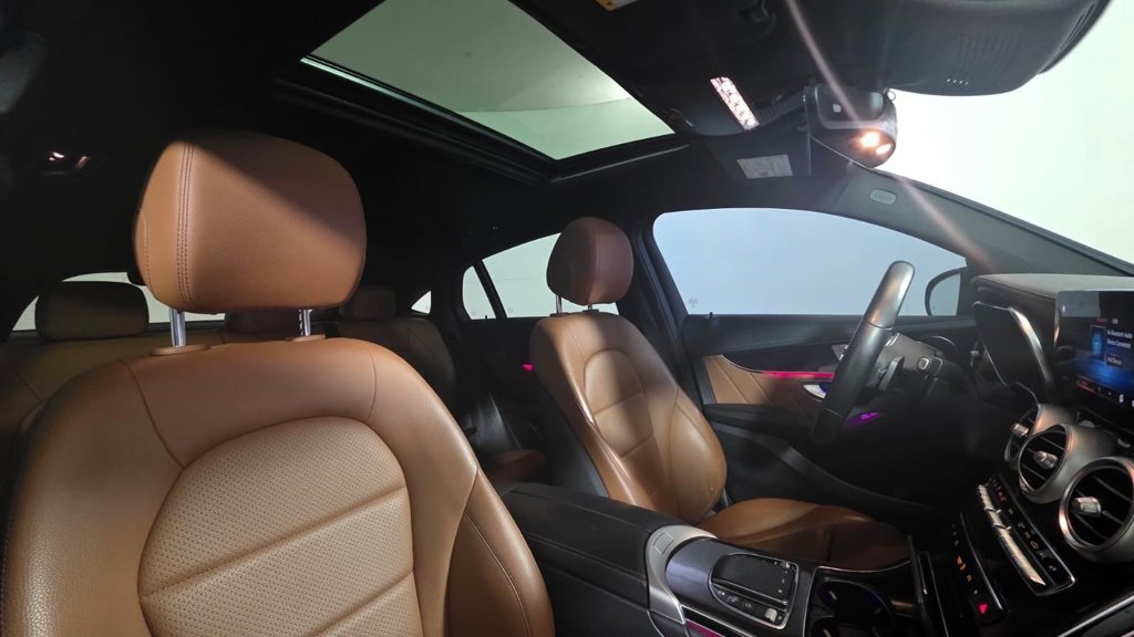 Used 2022 Mercedes-Benz GLC 300 4MATIC Coupe image 12