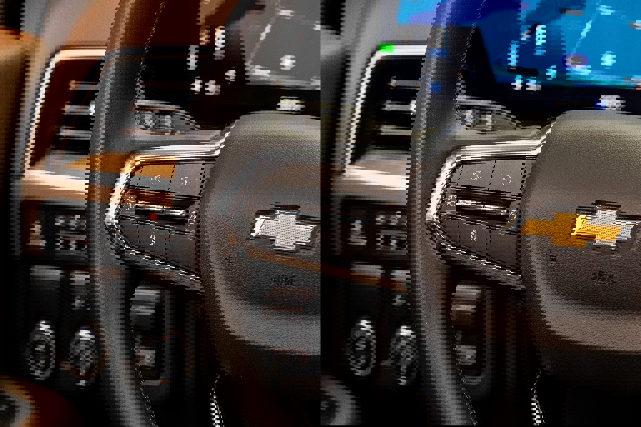 Used 2025 Chevrolet Tahoe High Country image 42