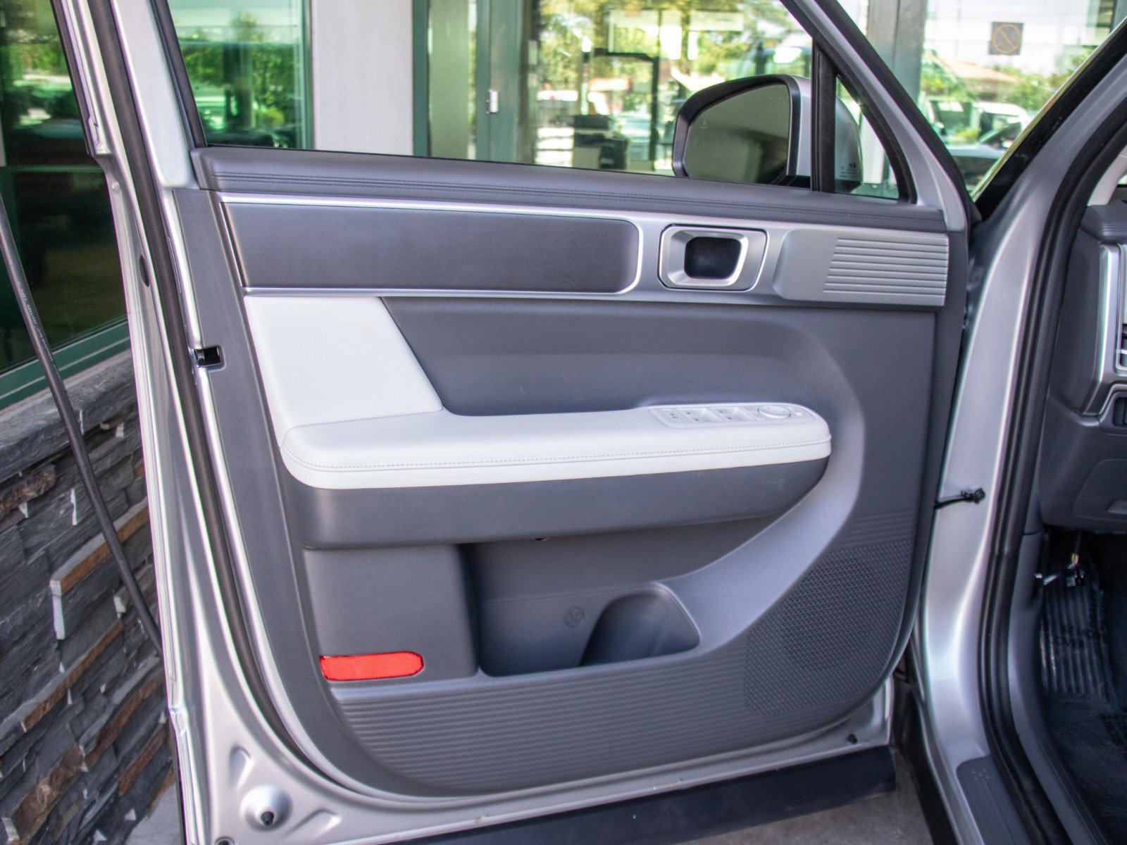 Used 2025 Hyundai Santa Fe SEL image 9