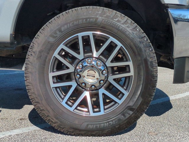 Used 2018 Ford F250 Lariat w/ Chrome Package image 11